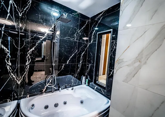 Haris Luxury No.4 アパート ティラナ