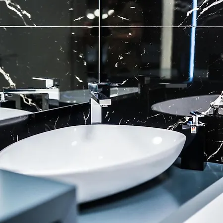 Haris Luxury No.4 * Tirana